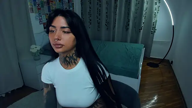 CharimgSabrina online show from 10-25-25, 06:34