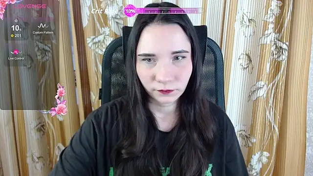 Snapshot of KateForLove chatting on 10-21-25, 12:04 KateForLove online show from 10-21-25, 12:04