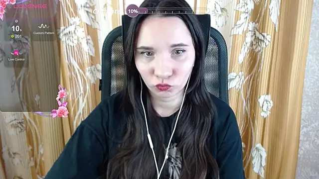 Snapshot of KateForLove chatting on 10-01-25, 01:04 KateForLove online show from 10-01-25, 01:04