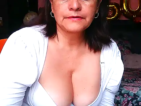 Snapshot of BiancaSteel chatting on 07-17-26, 09:12 BiancaSteel online show from 07-17-26, 09:12