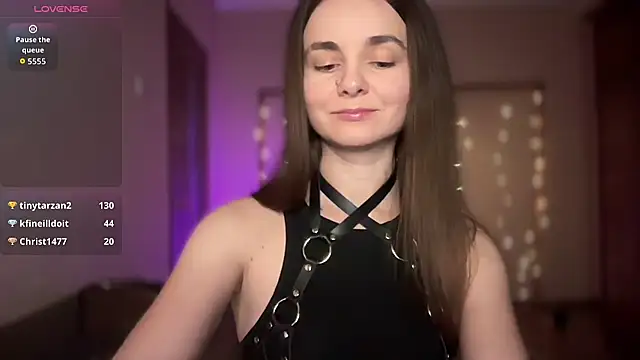 lanaloulou online show from 10-28-25, 11:03