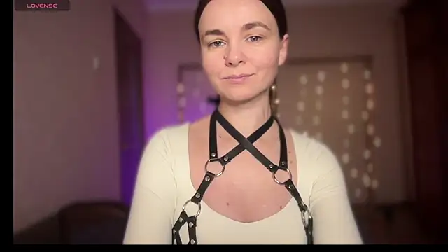 lanaloulou online show from 09-28-25, 02:07