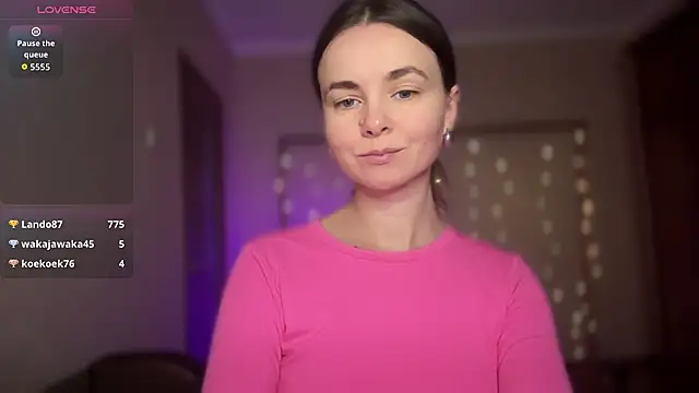 lanaloulou online show from 09-30-25, 02:28