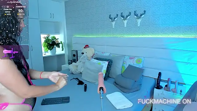 LeilaHiuston online show from 01-10-26, 08:15