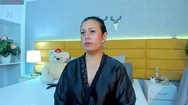 LeilaHiuston online show from 11-28-25, 07:14