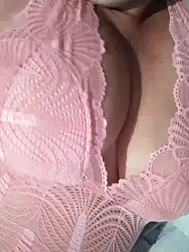 Sandra42 online show from 12-16-25, 09:24