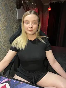 Lina ly online show from 10-11-25, 09:05