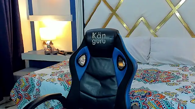 Snapshot of Sasha_rd chatting on 04-10-26, 01:40 Sasha rd online show from 04-10-26, 01:40