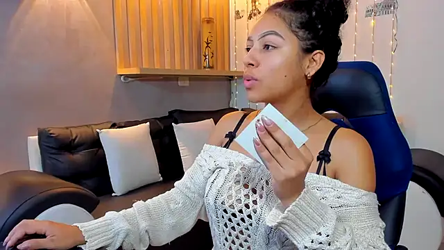 Snapshot of Sasha_rd chatting on 09-11-25, 01:11 Sasha rd online show from 09-11-25, 01:11