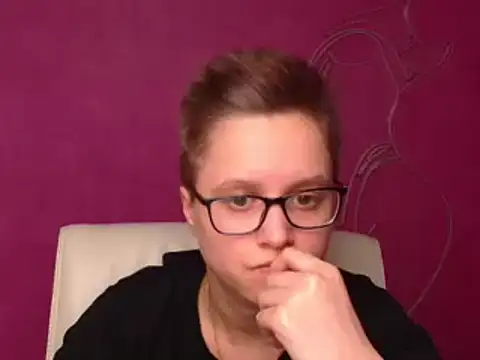 Bella Swannn online show from 03-15-25, 12:47