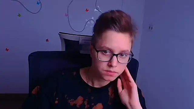 Bella Swannn online show from 03-05-25, 03:18