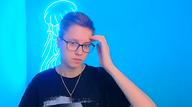 Bella Swannn online show from 03-15-25, 06:32