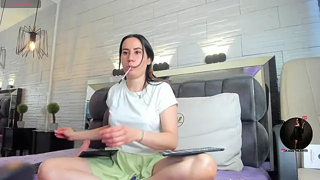 jade heartt online show from 11-29-25, 06:52