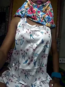 Cutesoma01 online show from 11-18-25, 05:05