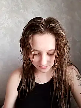 Snapshot of Bonechka chatting on 09-15-25, 03:12 Bonechka online show from 09-15-25, 03:12