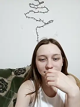 Snapshot of Bonechka chatting on 03-18-25, 02:39 Bonechka online show from 03-18-25, 02:39