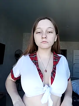Snapshot of Bonechka chatting on 10-13-25, 06:59 Bonechka online show from 10-13-25, 06:59