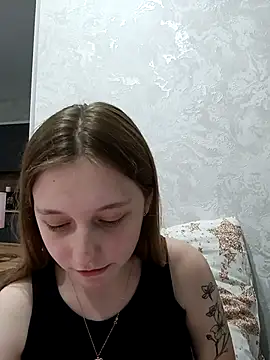 Snapshot of Bonechka chatting on 09-08-25, 04:17 Bonechka online show from 09-08-25, 04:17
