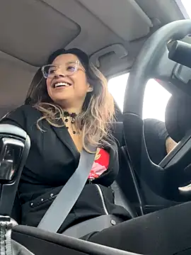 Isabella Varella online show from 11-26-25, 02:17