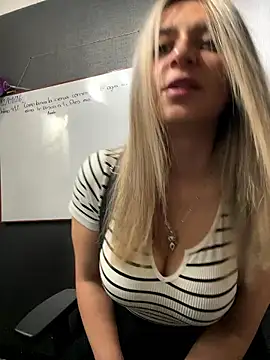 Isabella Varella online show from 01-13-26, 12:53