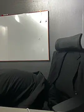 Isabella Varella online show from 02-13-26, 12:27