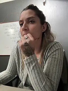 Isabella Varella online show from 02-11-26, 12:27