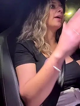 Isabella Varella online show from 11-08-25, 01:53