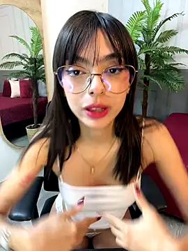 ZaraLuuv online show from 11-24-25, 04:29