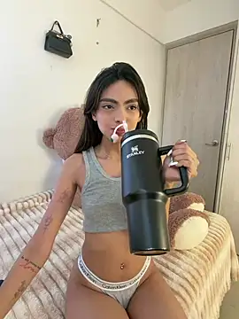 ZaraLuuv online show from 04-14-26, 06:02