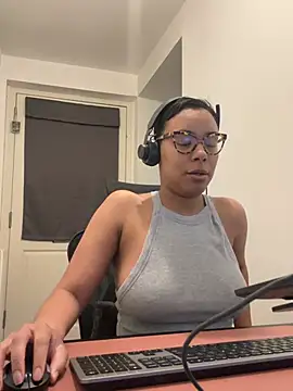 Melia Rayne online show from 02-16-26, 11:09