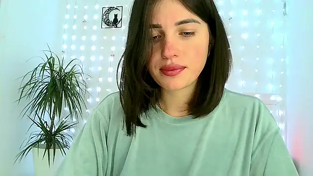 neferutt online show from 11-25-25, 04:07