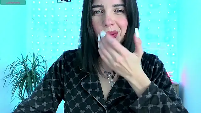 neferutt online show from 11-27-25, 06:52