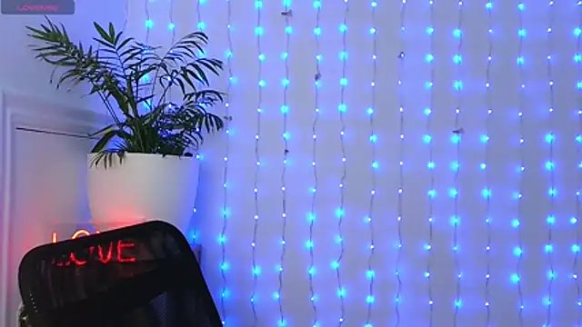 neferutt online show from 01-08-26, 05:08