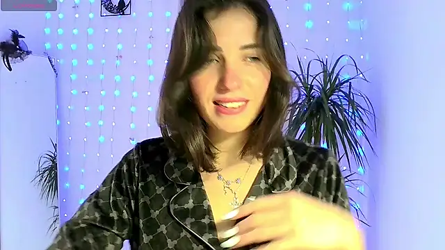 neferutt online show from 11-17-25, 11:36