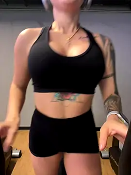 ValentinaMilann online show from 10-10-25, 07:15