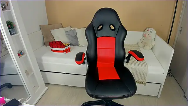 ValentinaMilann online show from 09-22-25, 10:05