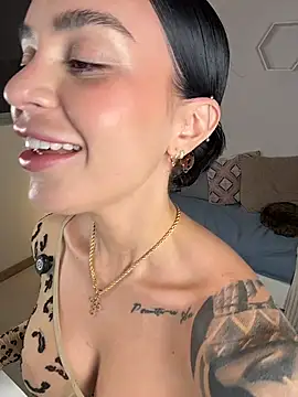 ValentinaMilann online show from 04-04-26, 11:33