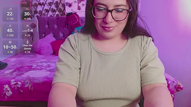 Snapshot of Anny__cute chatting on 09-22-25, 08:15 Anny cute online show from 09-22-25, 08:15