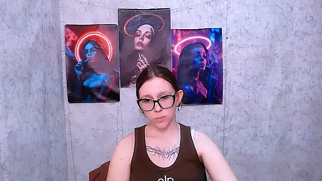 Snapshot of _MiraGold_ chatting on 11-13-25, 03:16 MiraGold online show from 11-13-25, 03:16