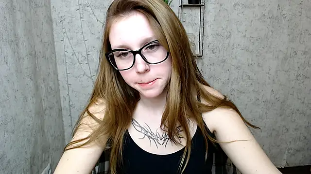 Snapshot of _MiraGold_ chatting on 03-15-25, 04:54 MiraGold online show from 03-15-25, 04:54