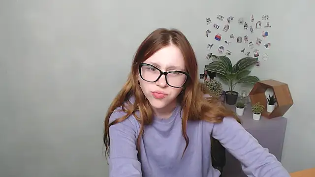 Snapshot of _MiraGold_ chatting on 11-11-25, 08:09 MiraGold online show from 11-11-25, 08:09