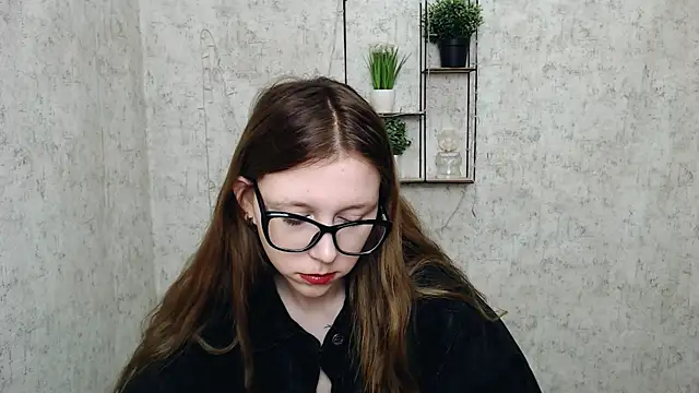 Snapshot of _MiraGold_ chatting on 03-09-25, 08:40 MiraGold online show from 03-09-25, 08:40