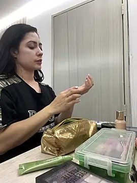 isabella winkler online show from 03-07-26, 10:43