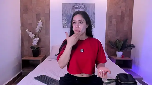 isabella winkler online show from 07-21-26, 11:11