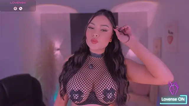 Snapshot of IvyJonesX chatting on 07-23-26, 05:42 IvyJonesX online show from 07-23-26, 05:42