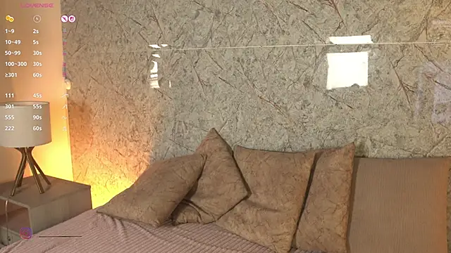 alison222  online show from 02-25-26, 12:05