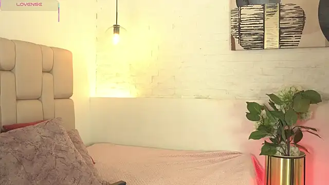 alison222  online show from 04-01-26, 12:50