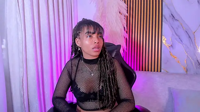 SarahLynn7 online show from 10-08-25, 08:20