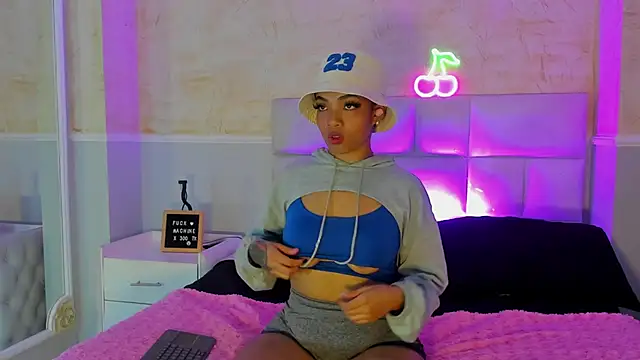 SarahLynn7 online show from 03-14-25, 06:07