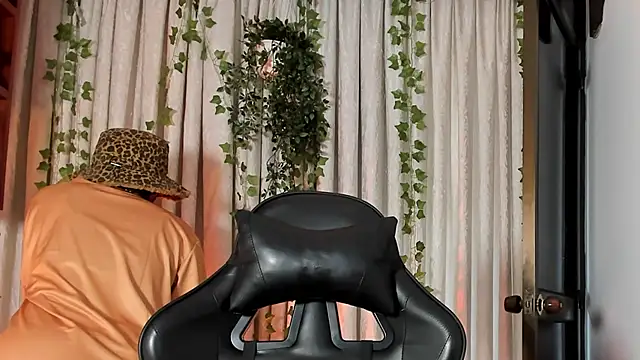 SarahLynn7 online show from 02-15-26, 10:52